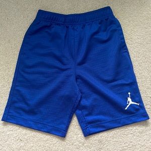 Jordan BOYS Shorts, size Medium 5-6